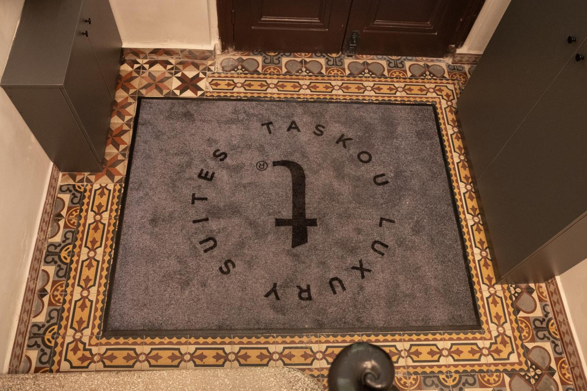 Taskou Luxury Suites テッサロニキ エクステリア 写真