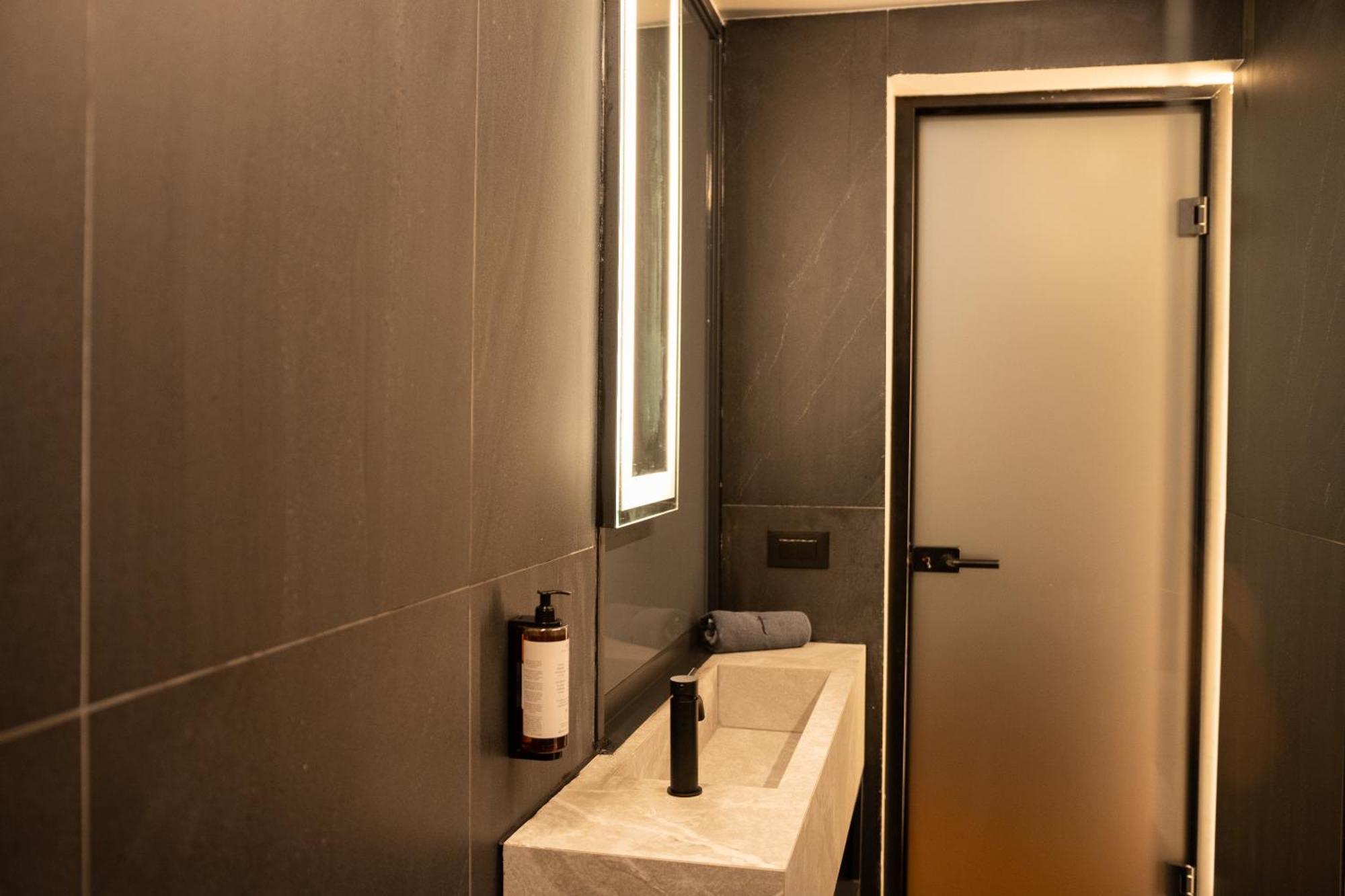 Taskou Luxury Suites テッサロニキ エクステリア 写真